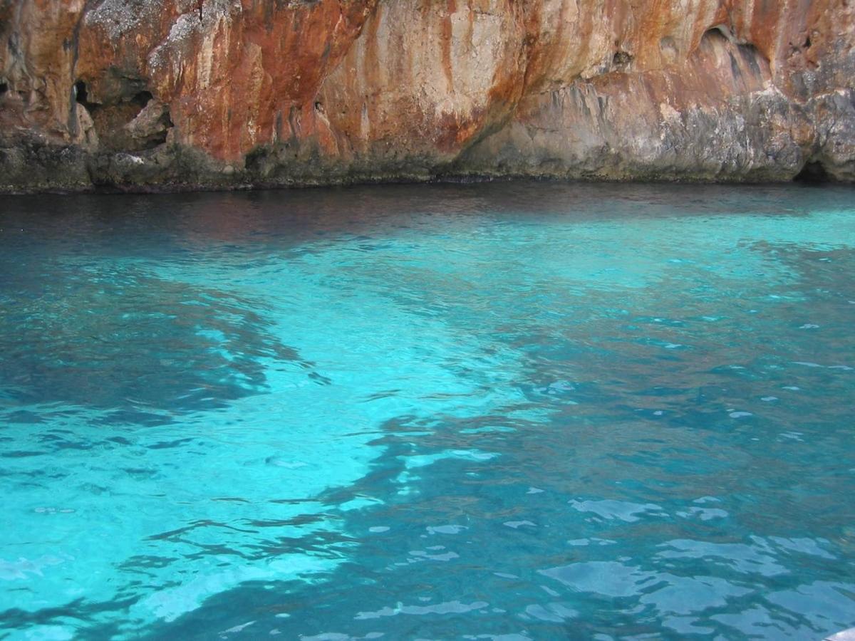 Holiday Home Cala Bianca 卡斯泰拉马莱 外观 照片