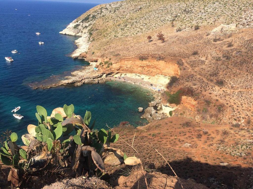 Holiday Home Cala Bianca 卡斯泰拉马莱 外观 照片