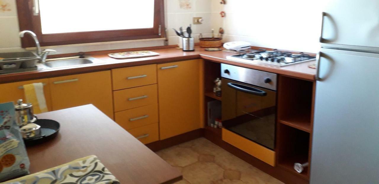 Holiday Home Cala Bianca 卡斯泰拉马莱 外观 照片