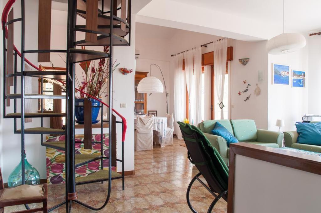 Holiday Home Cala Bianca 卡斯泰拉马莱 客房 照片